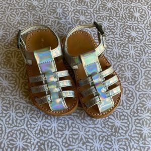 Size 4 holographic binxby freshly picked sandals